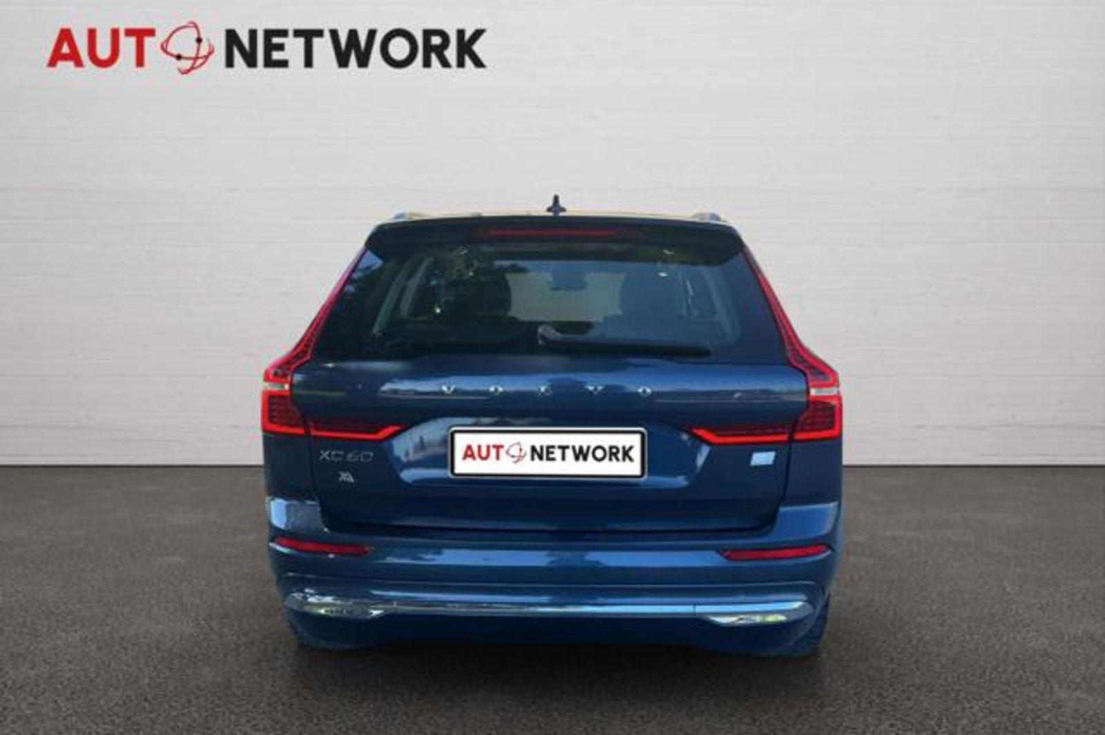 VOLVO XC60 T6 Recharge Plug-in Hybrid AWD Inscription Express